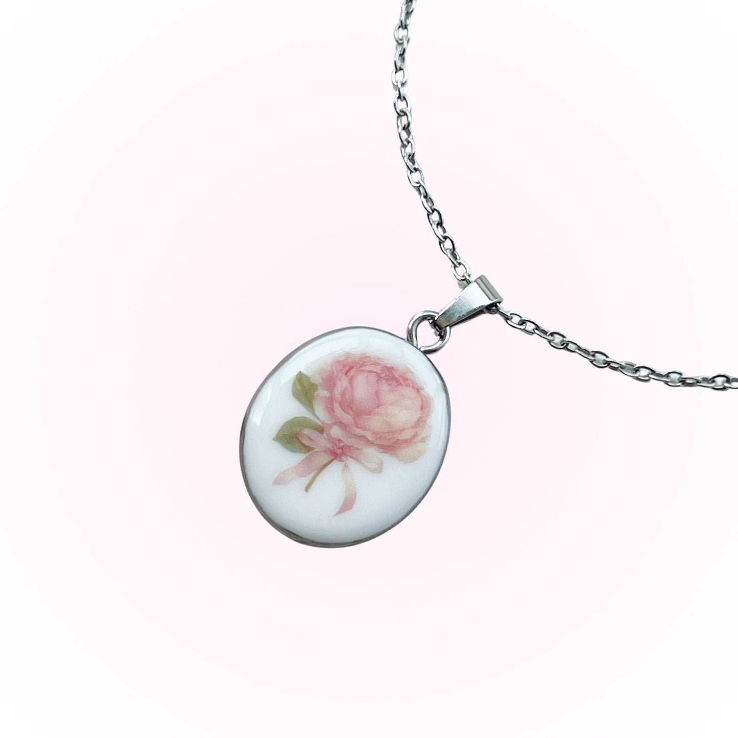Blooming pink rose necklace