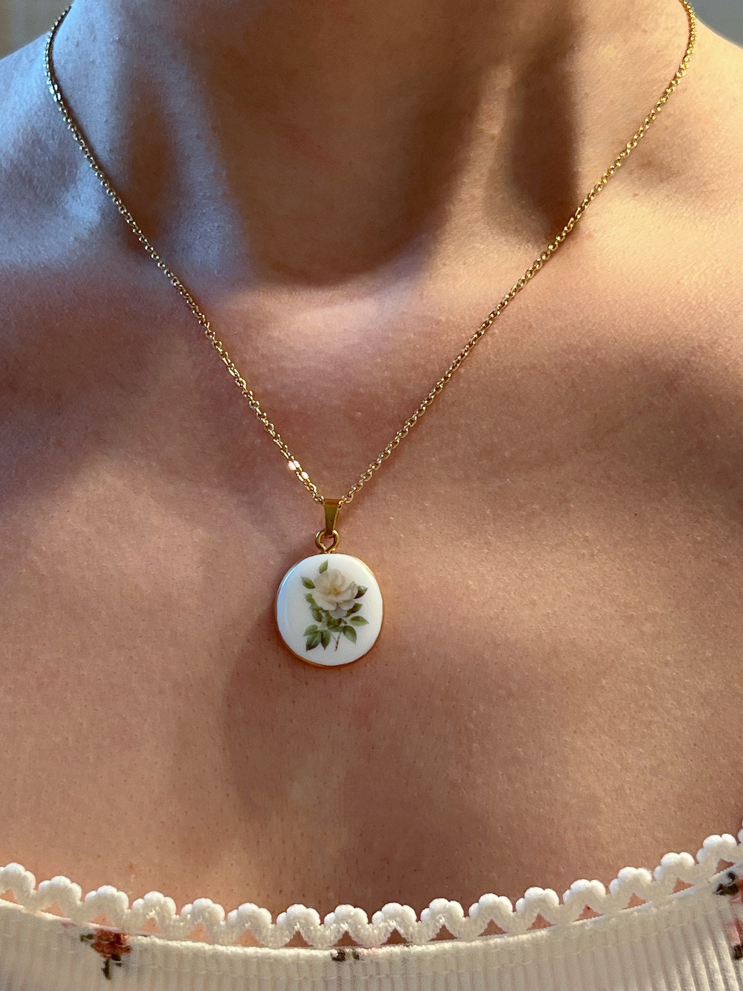 Camellia flower necklace