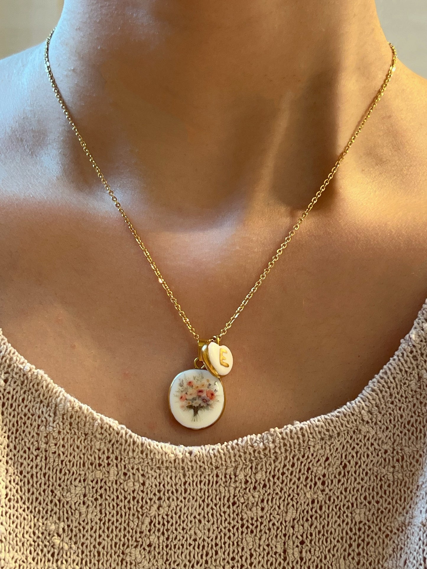 Pastel flowers necklace