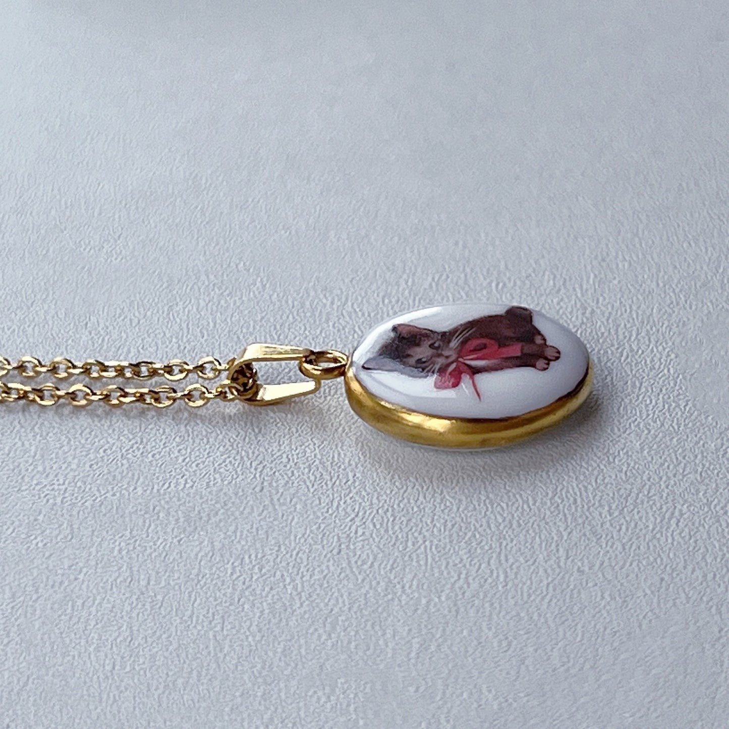 Red Bow Vintage Kitty Necklace