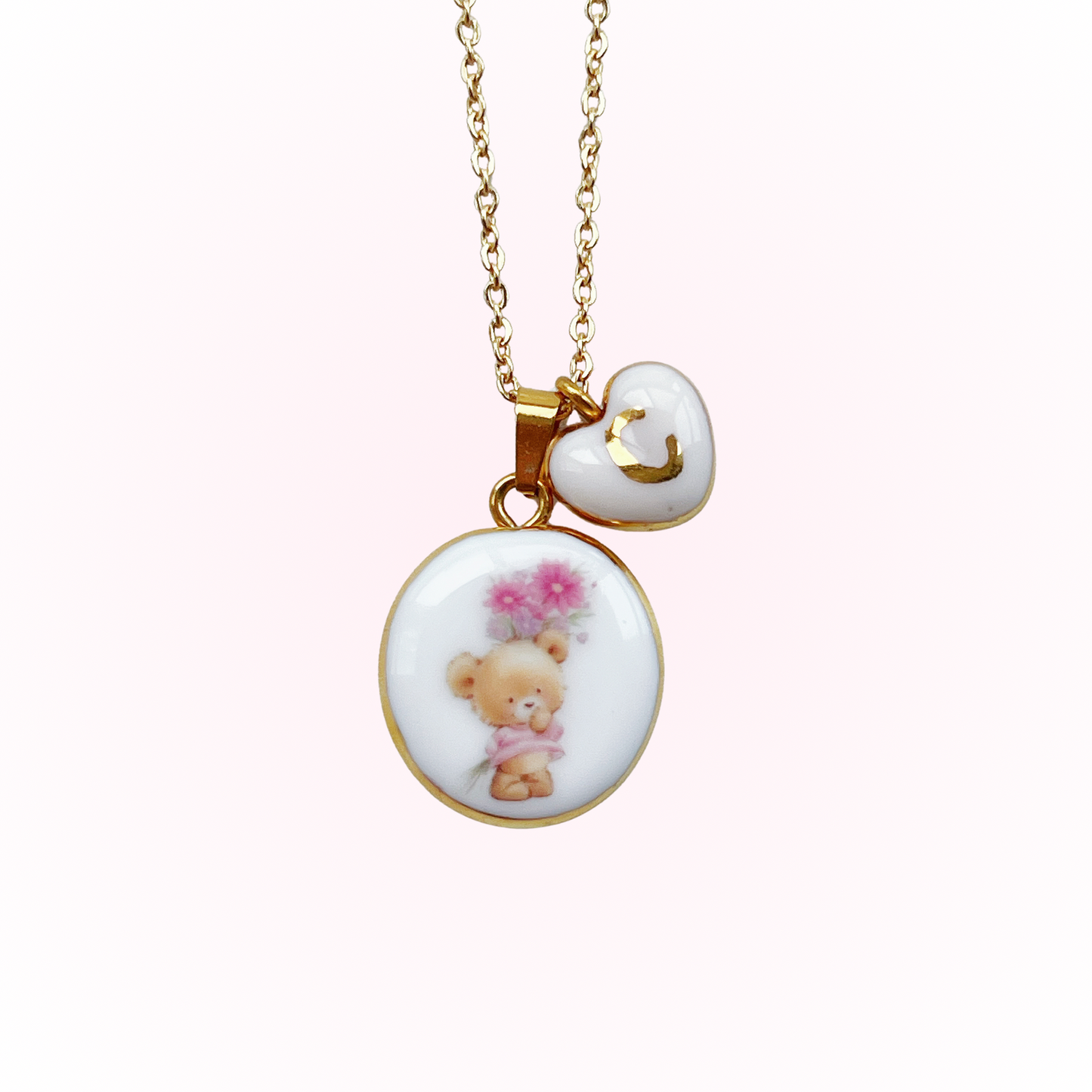 Teddy bear with flowers Necklace