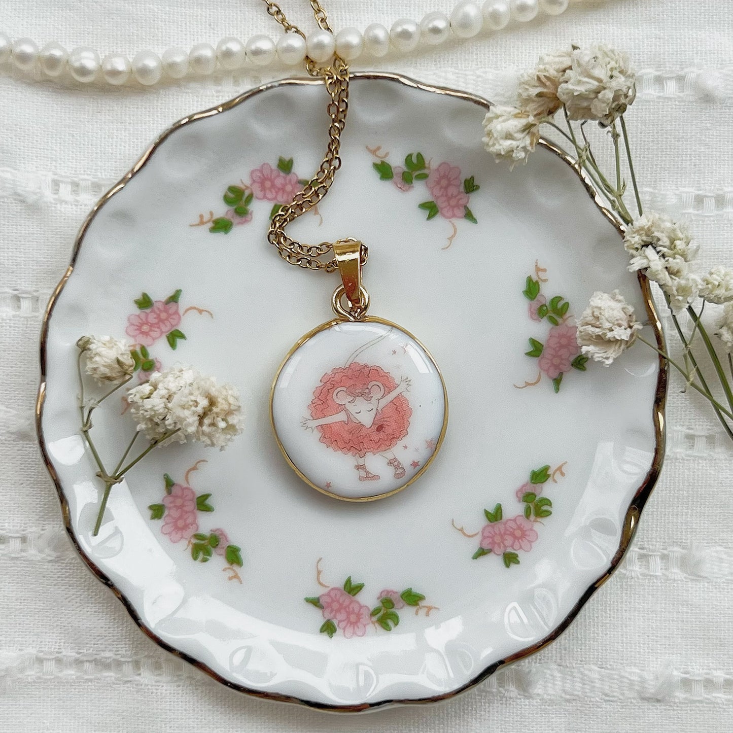 Angelina Ballerin Necklace