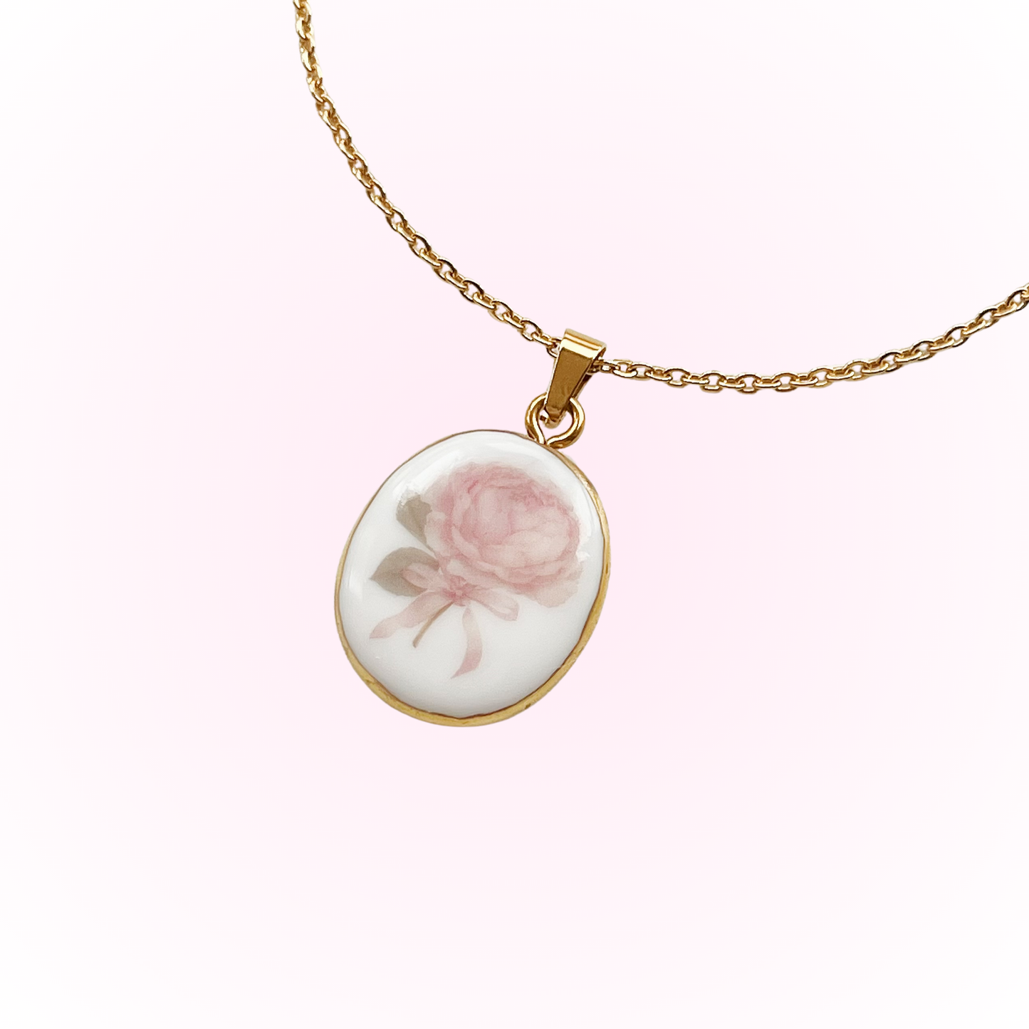 Blooming pink rose necklace