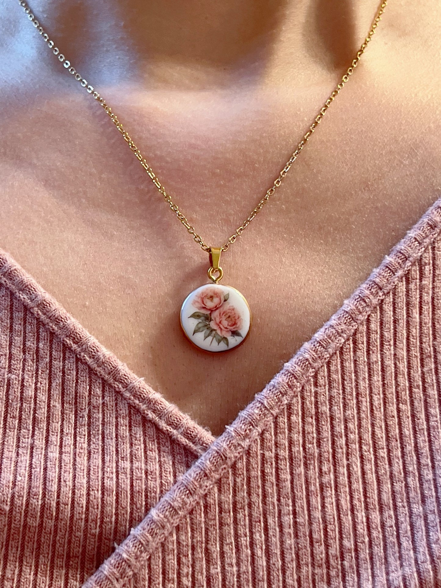 Camellia flower necklace