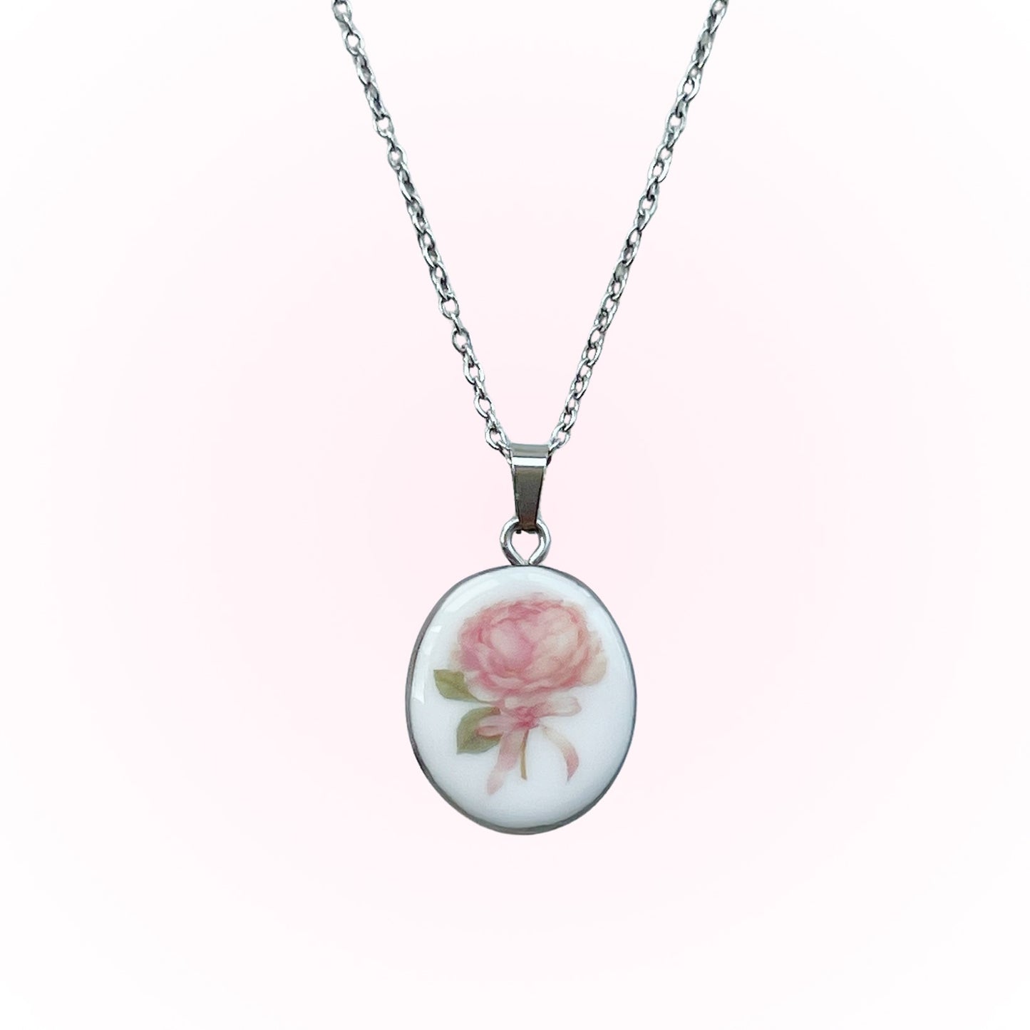 Blooming pink rose necklace