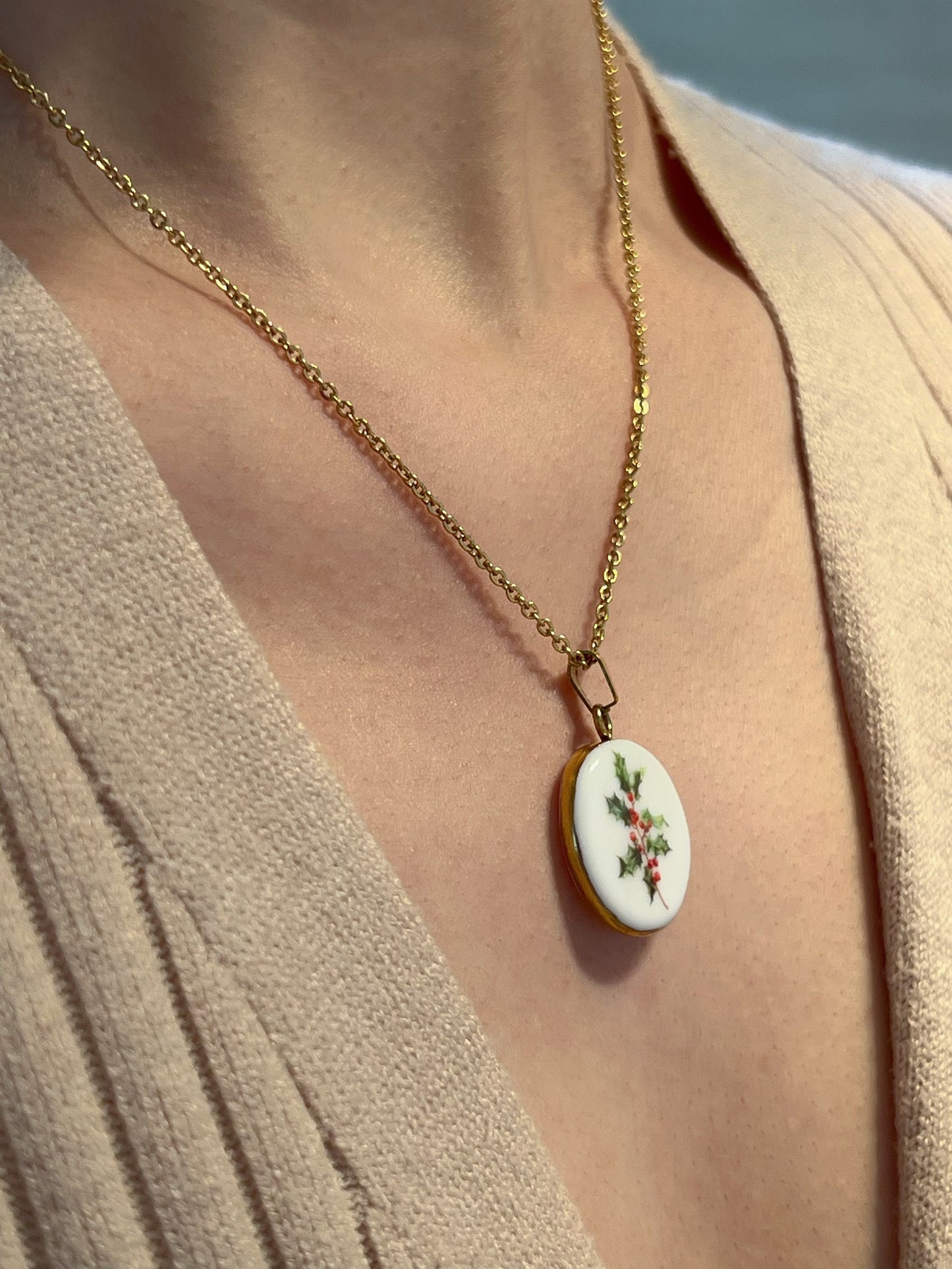 Holly Necklace December Birth Month Flower