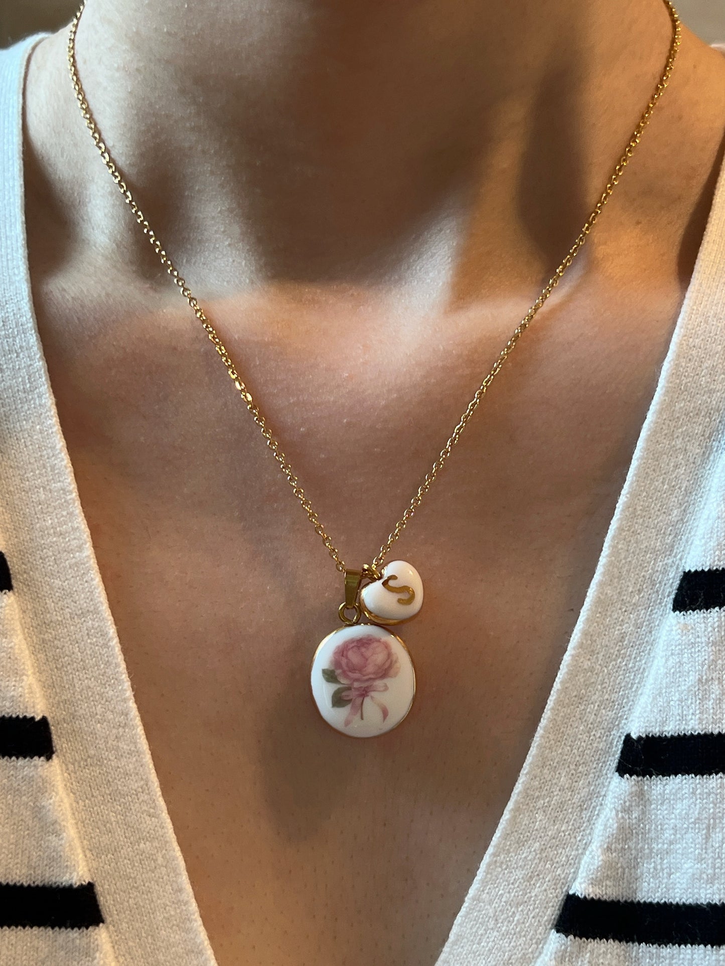 Blooming pink rose necklace