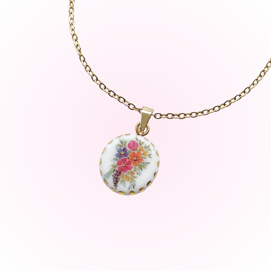 Vibrant flowers necklace