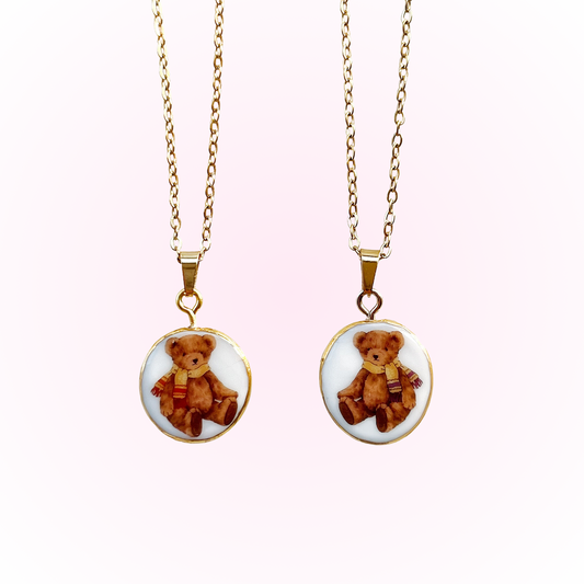 Teddy bear friends necklace