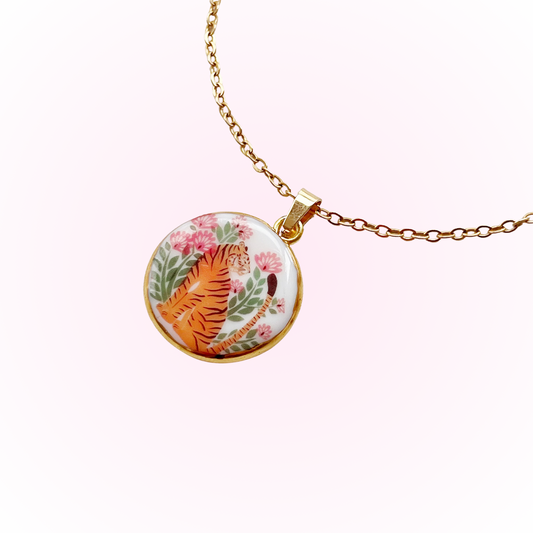 Tiger with flowers necklace