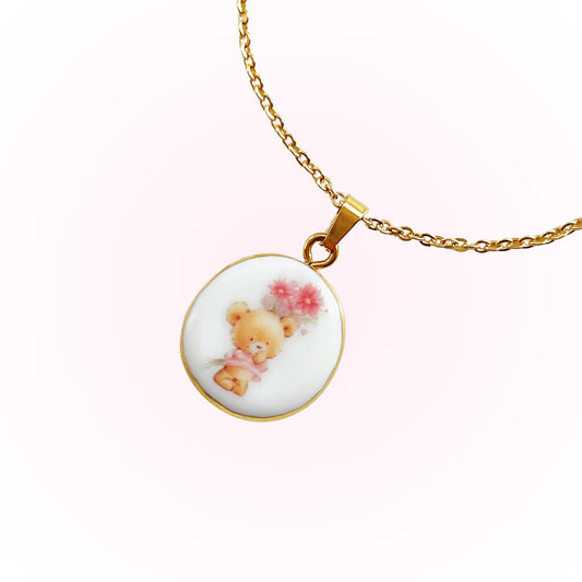 Teddy bear with flowers Necklace